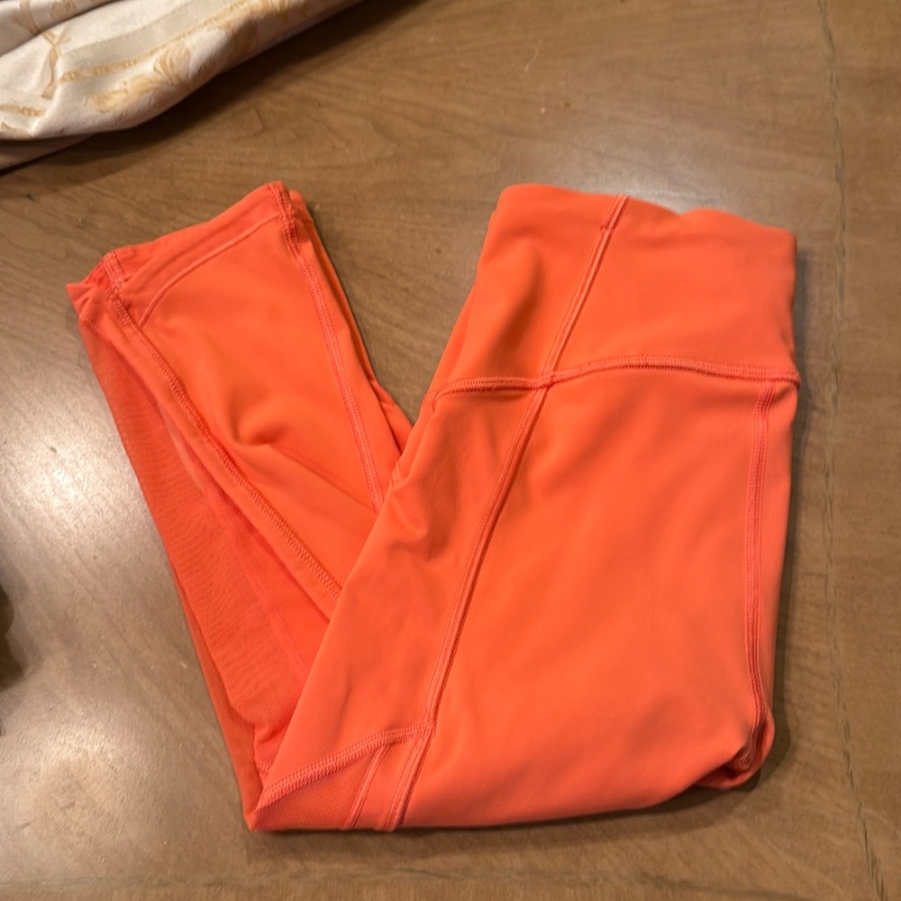 ❌SOLD❌GUC Lululemon crops